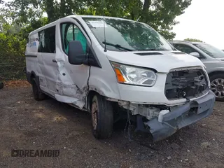 2017 Ford Transit с VIN 1FTYE1YM2HKA36841, выставлен на аукционе IAAI как лот 42590260 с пробегом 142 213 миль миль и . История ставок и продаж доступна на DreamBid. Изображение 1.