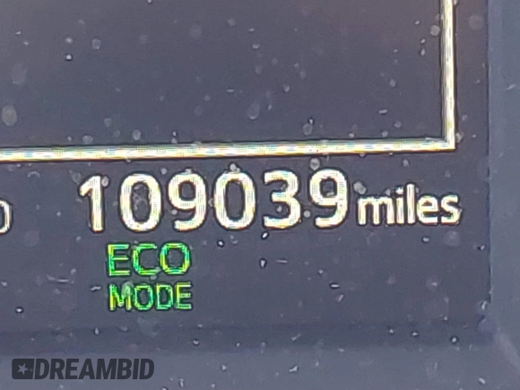 2018 Toyota RAV4 XLE with VIN 2T3RFREV1JW808773, listed as a IAAI auction lot 41595377 with 109,309 mi miles. Bid and sale history available at carsss.com. Image 16.