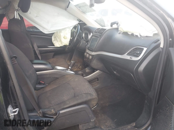 2019 Dodge Journey SE with VIN 3C4PDCBB8KT863492, listed as a IAAI auction lot 40446598 with Not provided miles and . Bid and sale history available at DreamBid. Image 5.