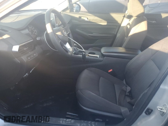 2019 Nissan Altima 2.5 S with VIN 1N4BL4BV7KC239696, listed as a Copart auction lot 86269424 with 136,724 mi miles and Clean Title. Bid and sale history available at carsss.com. Image 7.