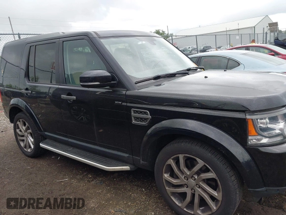 2016 Land Rover LR4 HSE z VIN SALAG2V62GA824572, wystawiony jako IAAI lot #42325449 z przebiegiem 76 180 mil mil oraz . Historia ofert i sprzedaży dostępna na DreamBid. Obrazek 13.