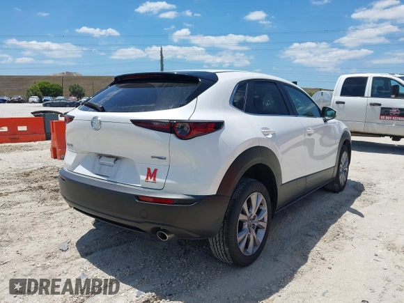 2021 Mazda CX-30 Select with VIN 3MVDMABL3MM232497, listed as a IAAI auction lot 42033929 with 33,050 mi miles. Bid and sale history available at carsss.com. Image 4.