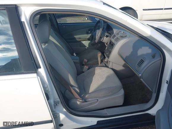 2004 Chevrolet Malibu with VIN 1G1ZS52F24F155287, listed as a IAAI auction lot 41540664 with 154,171 mi miles. Bid and sale history available at carsss.com. Image 5.