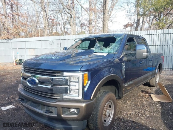 2017 Ford Super Duty F-250 SRW Lariat with VIN 1FT7W2BTXHEF12704, listed as a IAAI auction lot 41184490 with 166,196 mi miles. Bid and sale history available at carsss.com. Image 17.