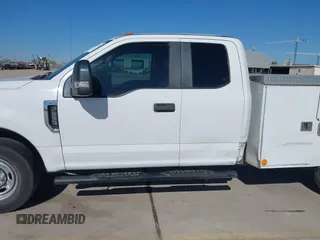 2017 Ford F-250 XL z VIN 1FD7X2A65HED73084, wystawiony jako IAAI lot #41833369 z przebiegiem 136 125 mil mil oraz . Historia ofert i sprzedaży dostępna na DreamBid. Obrazek 14.