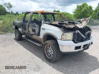 2007 Ford Super Duty F-250 XL with VIN 1FTSW21P07EB36446, listed as a IAAI auction lot 39720572 with 1 mi miles. Bid and sale history available at carsss.com. Image 1.