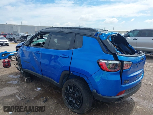 2023 Jeep Compass Latitude with VIN 3C4NJDBNXPT509707, listed as a IAAI auction lot 42368550 with 27,104 mi miles and . Bid and sale history available at DreamBid. Image 16.