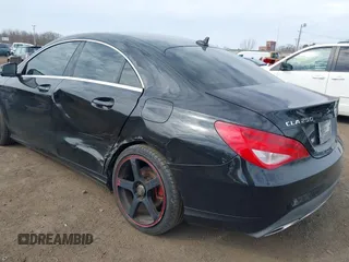 2018 Mercedes-Benz CLA 250 z VIN WDDSJ4GB8JN605978, wystawiony jako IAAI lot #41664999 z przebiegiem 59 527 mil mil oraz . Historia ofert i sprzedaży dostępna na DreamBid. Obrazek 17.