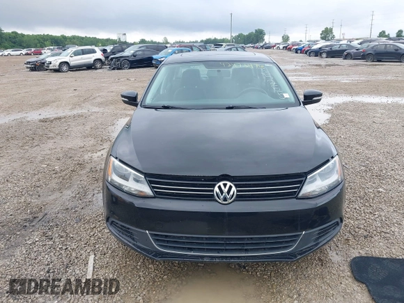 2013 Volkswagen Jetta SE with VIN 3VWDX7AJ1DM352551, listed as a IAAI auction lot 42473476 with 95,612 mi miles and . Bid and sale history available at DreamBid. Image 12.