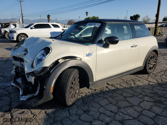 2020 MINI Hardtop 2 Door Cooper S with VIN WMWXR5C04L2L49164, listed as a Copart auction lot 45523025 with 43,108 mi miles and Salvage Title. Bid and sale history available at carsss.com. Image 1.