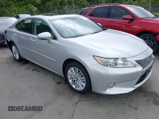 2014 Lexus ES 330 z VIN JTHBK1GG4E2098648, wystawiony jako IAAI lot #42254508 z przebiegiem 99 610 mil mil oraz . Historia ofert i sprzedaży dostępna na DreamBid. Obrazek 1.