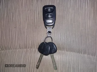 2012 Hyundai Sonata GLS z VIN 5NPEB4AC1CH501910, wystawiony jako IAAI lot #42285011 z przebiegiem 178 600 mil mil oraz . Historia ofert i sprzedaży dostępna na DreamBid. Obrazek 11.