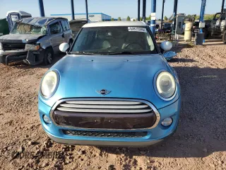 2015 MINI Hardtop 4 Door with VIN WMWXS5C54FT827341, listed as a Copart auction lot 63872395 with 83,023 mi miles and Salvage title. Bid and sale history available at DreamBid. Image 5.