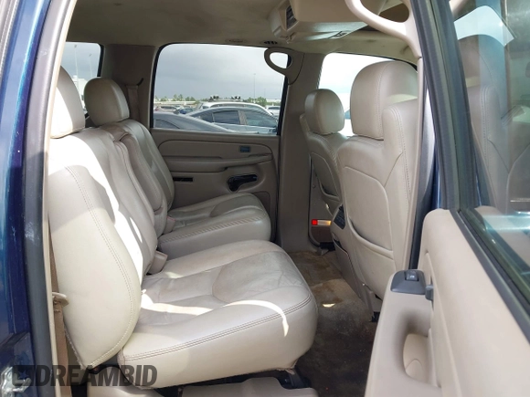 2005 Chevrolet Suburban Z71 with VIN 3GNFK16Z05G242037, listed as a IAAI auction lot 40719140 with 164,409 mi miles. Bid and sale history available at carsss.com. Image 8.