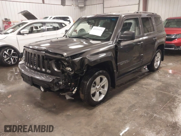 2016 Jeep Patriot Latitude with VIN 1C4NJRFB4GD522942, listed as a IAAI auction lot 40929024 with 86,954 mi miles. Bid and sale history available at carsss.com. Image 6.