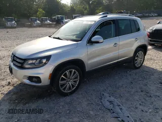 2016 Volkswagen Tiguan S z VIN WVGAV7AX3GW504720, wystawiony jako Copart lot #59842795 z przebiegiem 103 670 mil mil oraz Czysty tytuł • Clean title. Historia ofert i sprzedaży dostępna na DreamBid. Obrazek 1.
