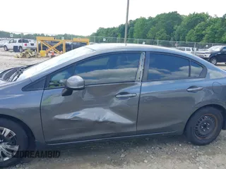 2012 Honda Civic LX z VIN 19XFB2F54CE038958, wystawiony jako IAAI lot #42136832 z przebiegiem 154 822 mil mil oraz . Historia ofert i sprzedaży dostępna na DreamBid. Obrazek 6.