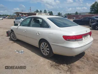 2006 Hyundai Azera SE with VIN KMHFC46F66A098423, listed as a IAAI auction lot 42519025 with Not provided miles and . Bid and sale history available at DreamBid. Image 3.