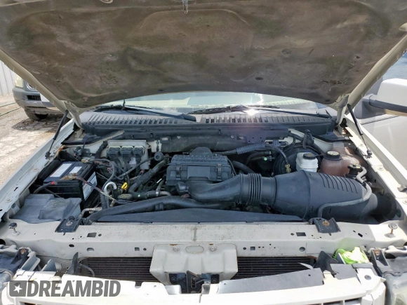 2005 Ford Expedition Limited with VIN 1FMFU20535LB08247, listed as a Copart auction lot 59821415 with 139,116 mi miles and Clean title. Bid and sale history available at DreamBid. Image 12.