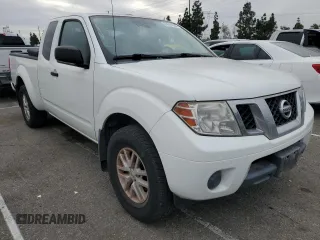 2017 Nissan Frontier SV z VIN 1N6AD0CW7HN767526, wystawiony jako Copart lot #84701984 z przebiegiem 122 196 mil mil oraz Czysty tytuł • Clean title. Historia ofert i sprzedaży dostępna na DreamBid. Obrazek 4.