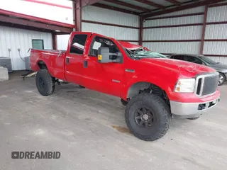 2005 Ford Super Duty F-250 XL with VIN 1FTSW21P75EC61621, listed as a IAAI auction lot 40296449 with 1 mi miles. Bid and sale history available at carsss.com. Image 1.