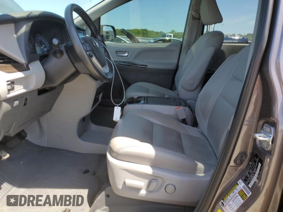 2020 Toyota Sienna XLE Auto Access Seat с VIN 5TDYZ3DC7LS087170, выставлен на аукционе Copart как лот 57045205 с пробегом 46 243 миль миль и Списание • Salvage title. История ставок и продаж доступна на DreamBid. Изображение 7.