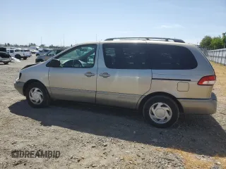 2001 Toyota Sienna LE z VIN 4T3ZF13C01U340313, wystawiony jako Copart lot #57176485 z przebiegiem 137 449 mil mil oraz Szkoda całkowita • Salvage title. Historia ofert i sprzedaży dostępna na DreamBid. Obrazek 2.