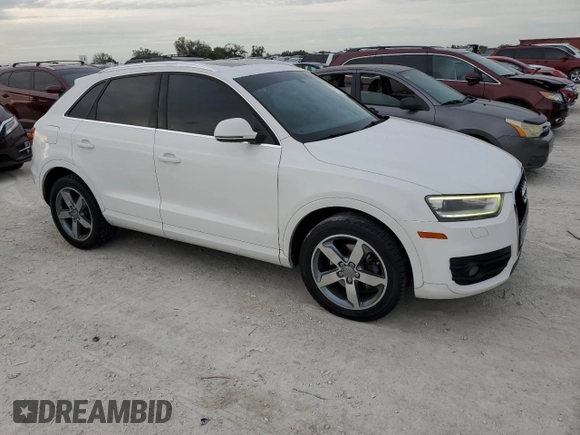 2015 Audi Q3 Premium Plus z VIN WA1BFCFS7FR002537, wystawiony jako Copart lot #77711754 z przebiegiem 78 024 mil mil oraz Szkoda całkowita • Salvage title. Historia ofert i sprzedaży dostępna na DreamBid. Obrazek 4.