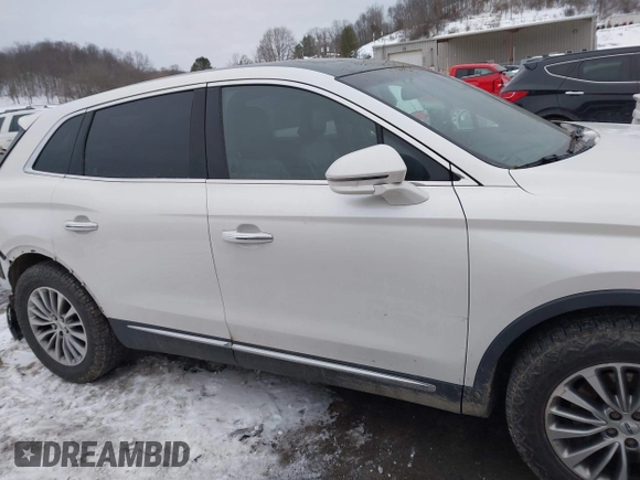 2016 Lincoln MKX Select with VIN 2LMTJ8KR3GBL31765, listed as a IAAI auction lot 41352530 with 155,376 mi miles. Bid and sale history available at carsss.com. Image 13.