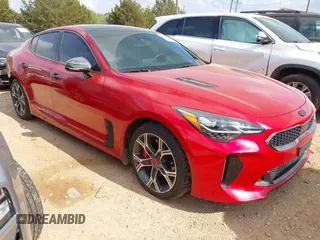 2018 Kia Stinger GT2 with VIN KNAE55LC9J6016042, listed as a IAAI auction lot 41949331 with 69,558 mi miles. Bid and sale history available at carsss.com. Image 1.