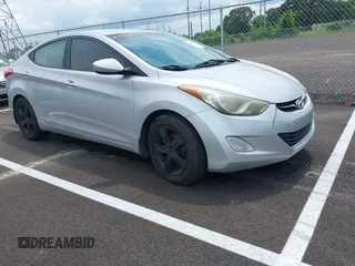 2013 Hyundai Elantra GLS с VIN KMHDH4AE2DU878065, выставлен на аукционе IAAI как лот 42436093 с пробегом 162 216 миль миль и . История ставок и продаж доступна на DreamBid. Изображение 1.