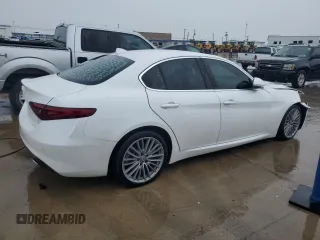 2017 Alfa Romeo Giulia Ti z VIN ZARFAECN1H7551994, wystawiony jako Copart lot #69344404 z przebiegiem 59 276 mil mil oraz Tytuł czysty. Historia ofert i sprzedaży dostępna na DreamBid. Obrazek 3.