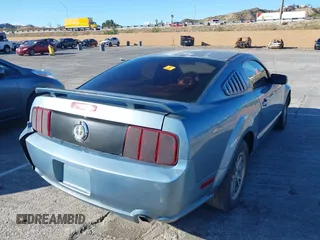 2005 Ford Mustang Deluxe with VIN 1ZVHT80N155109935, listed as a IAAI auction lot 41709205 with 150,015 mi miles and . Bid and sale history available at carsss.com. Image 4.