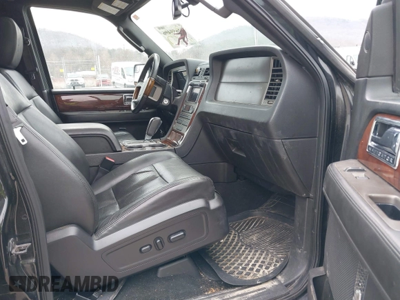 2012 Lincoln Navigator z VIN 5LMJJ2J50CEL04050, wystawiony jako IAAI lot #41659496 z przebiegiem 177 120 mil mil oraz . Historia ofert i sprzedaży dostępna na DreamBid. Obrazek 5.