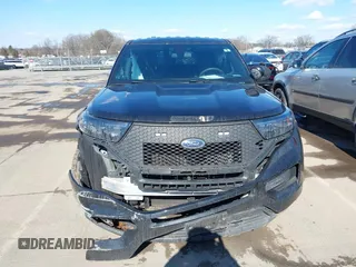 2020 Ford Police Interceptor Utility z VIN 1FM5K8AB7LGC00931, wystawiony jako IAAI lot #41598554 z przebiegiem 92 886 mil mil oraz . Historia ofert i sprzedaży dostępna na DreamBid. Obrazek 12.