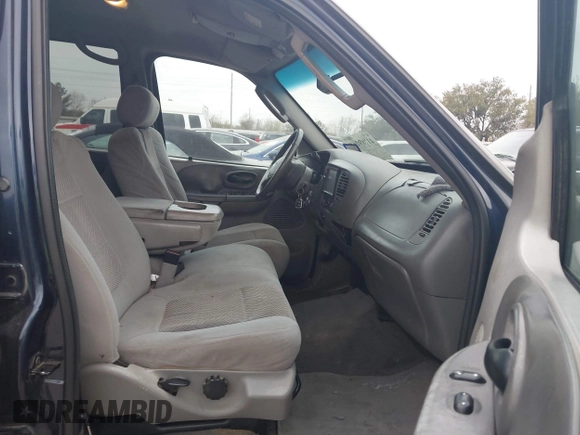 2003 Ford F-150 XLT with VIN 1FTRW07673KC94022, listed as a IAAI auction lot 41789268 with 271,047 mi miles. Bid and sale history available at carsss.com. Image 5.