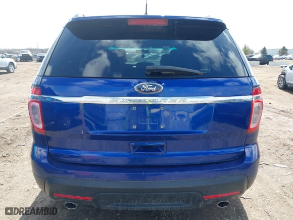 2013 Ford Explorer with VIN 1FM5K7B8XDGB25771, listed as a IAAI auction lot 41883733 with 211,784 mi miles. Bid and sale history available at carsss.com. Image 16.