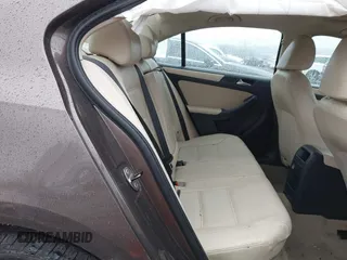 2011 Volkswagen Jetta Sedan SE w/Convenience & Sunroof PZEV with VIN 3VWDZ7AJ6BM374004, listed as a IAAI auction lot 41859636 with 236,113 mi miles. Bid and sale history available at carsss.com. Image 8.