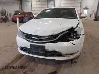 2015 Chrysler 200 C z VIN 1C3CCCEG7FN601806, wystawiony jako IAAI lot #41044329 z przebiegiem 175 728 mil mil oraz . Historia ofert i sprzedaży dostępna na DreamBid. Obrazek 6.