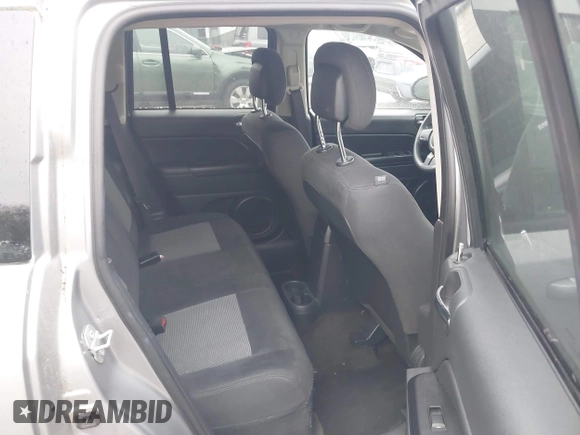 2017 Jeep Compass Sport with VIN 1C4NJCBA4HD123718, listed as a IAAI auction lot 41986191 with 140,109 mi miles and . Bid and sale history available at DreamBid. Image 8.