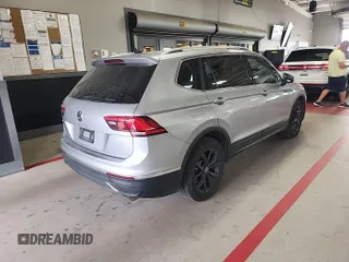 2024 Volkswagen Tiguan SE with VIN 3VV3B7AX5RM084940, listed as a IAAI auction lot 42731231 with 19,747 mi miles and . Bid and sale history available at DreamBid. Image 23.