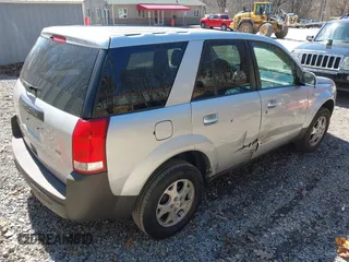 2005 Saturn VUE z VIN 5GZCZ53415S824503, wystawiony jako IAAI lot #41907616 z przebiegiem 208 709 mil mil oraz . Historia ofert i sprzedaży dostępna na DreamBid. Obrazek 4.
