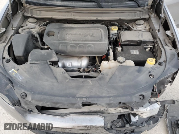 2021 Jeep Cherokee Latitude Plus with VIN 1C4PJLLB4MD204339, listed as a Copart auction lot 76270504 with 42,215 mi miles and Salvage title. Bid and sale history available at DreamBid. Image 12.