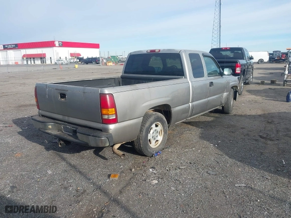 2000 Chevrolet Silverado 1500 LS with VIN 2GCEC19T4Y1217633, listed as a IAAI auction lot 41738532 with 1 mi miles. Bid and sale history available at carsss.com. Image 4.