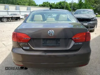 2011 Volkswagen Jetta SEL с VIN 3VWLX7AJ0BM359581, выставлен на аукционе Copart как лот 56222225 с пробегом 195 871 миль миль и Чистый • Clean title. История ставок и продаж доступна на DreamBid. Изображение 6.