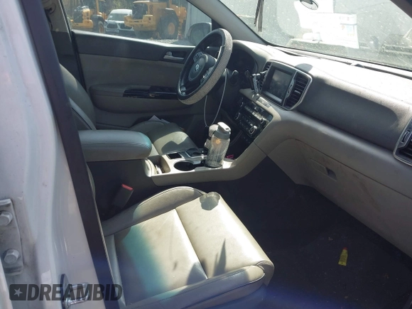 2018 Kia Sportage EX with VIN KNDPNCACXJ7321157, listed as a IAAI auction lot 41918274 with 157,813 mi miles and . Bid and sale history available at carsss.com. Image 5.