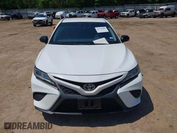 2019 Toyota Camry LE z VIN 4T1B11HK6KU266275, wystawiony jako IAAI lot #41978900 z przebiegiem 84 202 mil mil oraz . Historia ofert i sprzedaży dostępna na DreamBid. Obrazek 12.