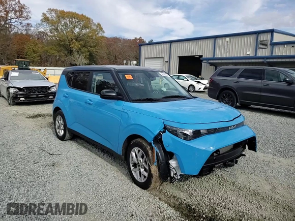 2024 Kia Soul S with VIN KNDJ23AU7R7229720, listed as a Copart auction lot 82536444 with 13,677 mi miles and Salvage Title. Bid and sale history available at DreamBid. Image 12.