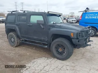 2007 Hummer H3 SUV with VIN 5GTDN13EX78102166, listed as a IAAI auction lot 41954459 with 224,333 mi miles. Bid and sale history available at carsss.com. Image 1.