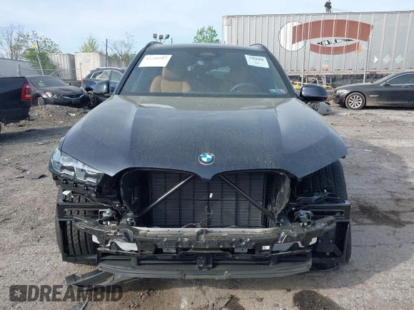 2025 BMW X5 xDrive40i z VIN 5UX23EU04S9Y37497, wystawiony jako IAAI lot #42124797 z przebiegiem 6 256 mil mil oraz . Historia ofert i sprzedaży dostępna na DreamBid. Obrazek 11.
